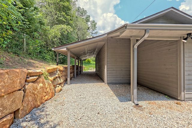 3622 Sandy Ford Road, Clayton, GA 30525