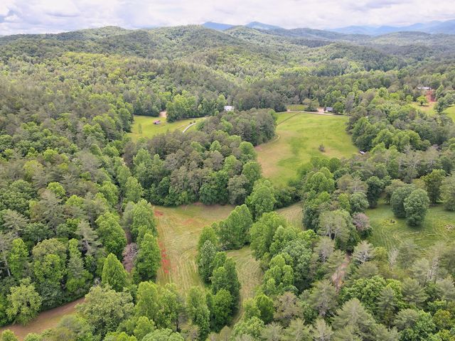 3622 Sandy Ford Road, Clayton, GA 30525