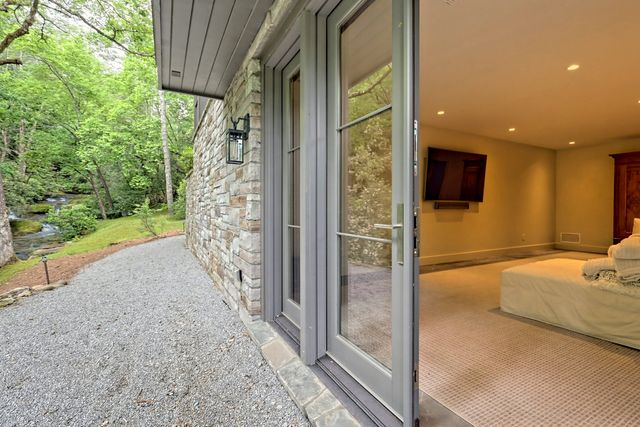 3622 Sandy Ford Road, Clayton, GA 30525