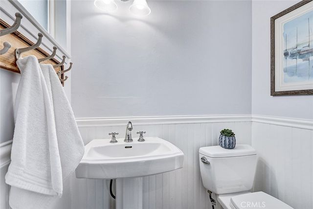 320 31st Street, Manhattan Beach, CA 90266