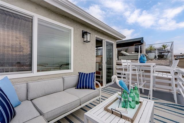 320 31st Street, Manhattan Beach, CA 90266