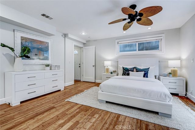 320 31st Street, Manhattan Beach, CA 90266