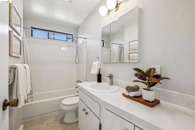 551 Richmond St, El Cerrito, CA 94530