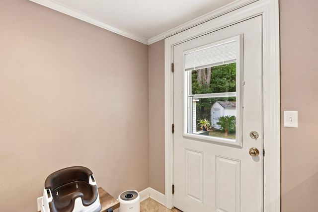 222 Airport Road, Concord, NH 03301
