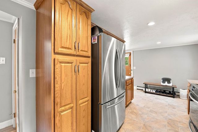 222 Airport Road, Concord, NH 03301