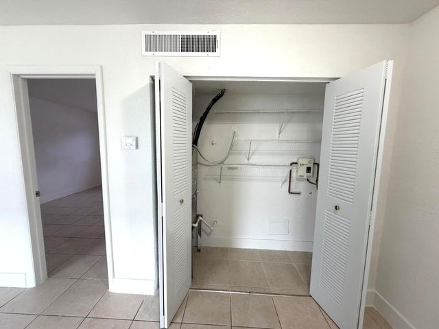 2121 Davie Boulevard 140, Fort Lauderdale, FL 33312