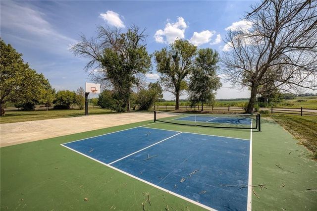 32349 W 165th Terrace, Gardner, KS 66030