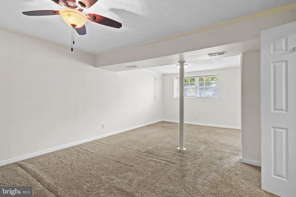 Image 29 of property listing at 23260 HILLTOP DR, Bushwood, MD 20618