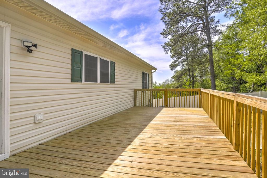 Image 37 of property listing at 23260 HILLTOP DR, Bushwood, MD 20618