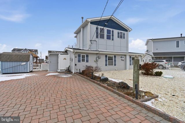 43 LAWRENCE DRIVE, Manahawkin, NJ 08050