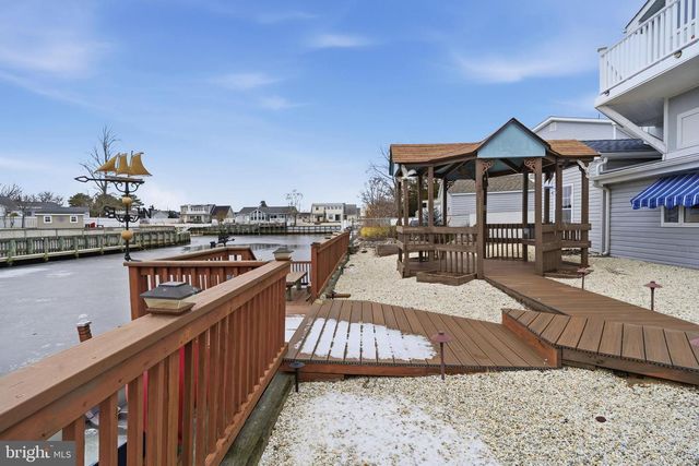 43 LAWRENCE DRIVE, Manahawkin, NJ 08050