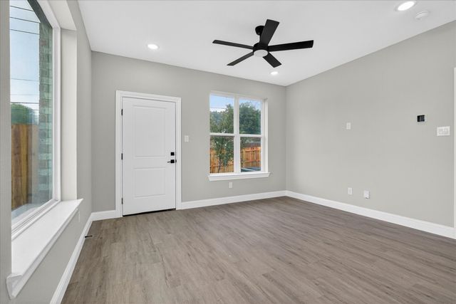 806 Premier, Grand Prairie, TX 75051