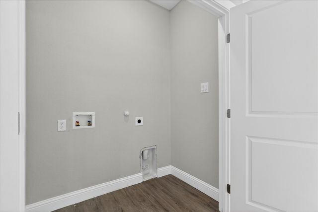 806 Premier, Grand Prairie, TX 75051