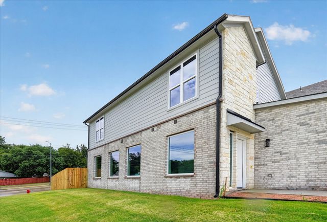 806 Premier, Grand Prairie, TX 75051