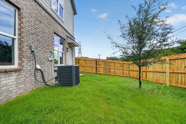 806 Premier, Grand Prairie, TX 75051