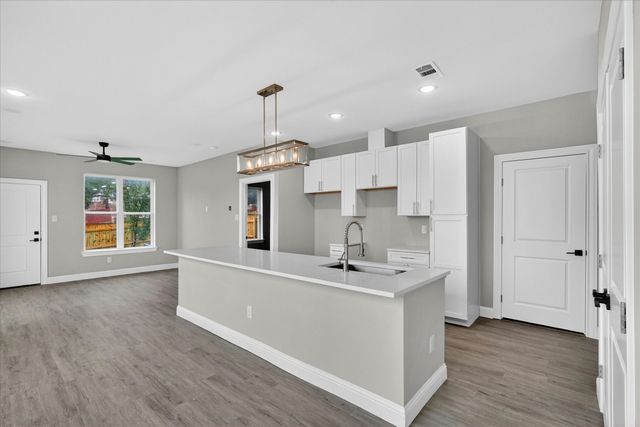 806 Premier, Grand Prairie, TX 75051