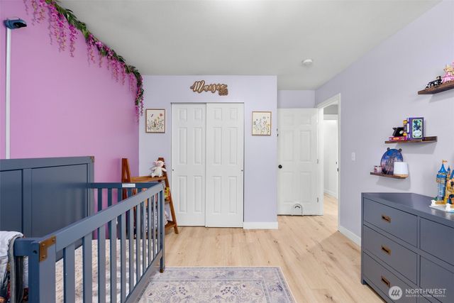 100 E Cardinal Court, Allyn, WA 98524