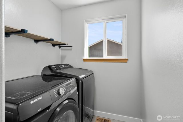 100 E Cardinal Court, Allyn, WA 98524