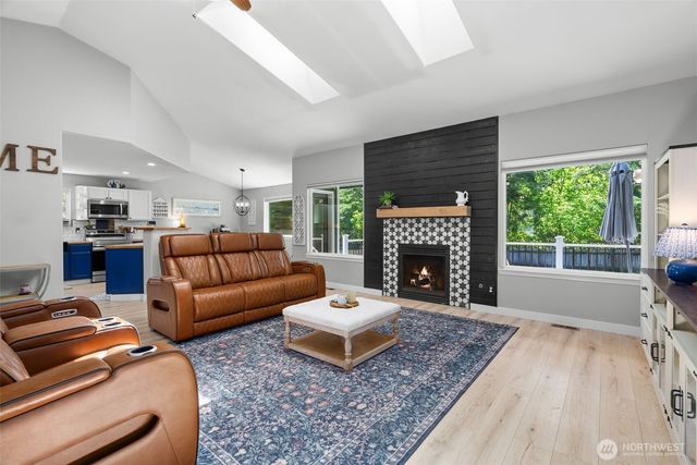 100 E Cardinal Court, Allyn, WA 98524
