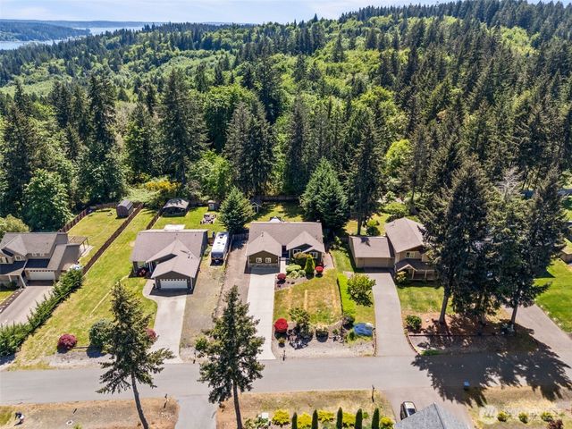 100 E Cardinal Court, Allyn, WA 98524
