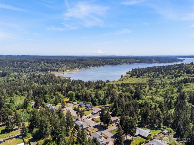 100 E Cardinal Court, Allyn, WA 98524