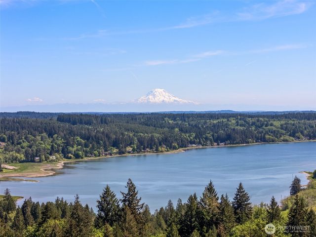 100 E Cardinal Court, Allyn, WA 98524