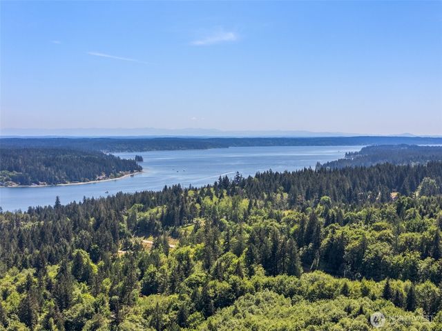 100 E Cardinal Court, Allyn, WA 98524