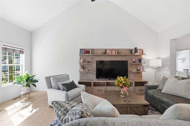 2351 Owens Valley Run, Kennesaw, GA 30152