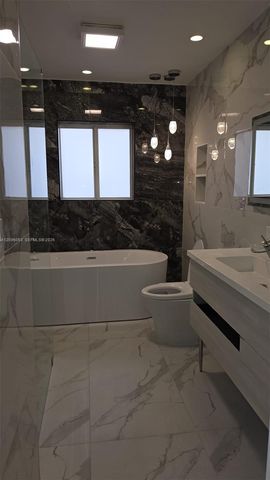 449 NW 30th Place 449, Miami, FL 33125