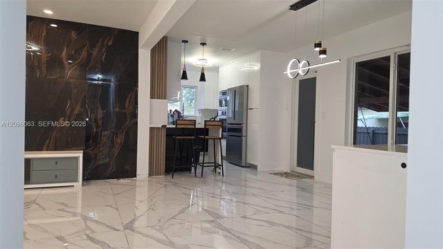 449 NW 30th Place 449, Miami, FL 33125