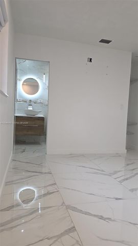 449 NW 30th Place 449, Miami, FL 33125
