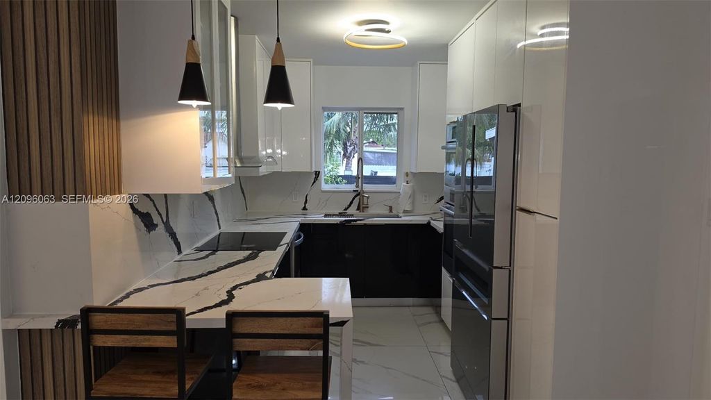 449 NW 30th Place 449, Miami, FL 33125