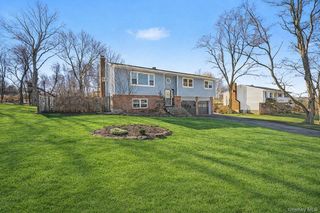 11 Cunningham Drive, Monroe, NY 10950