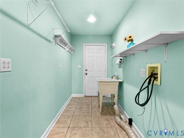 364 Poplar Dr, Louisa, VA 23093