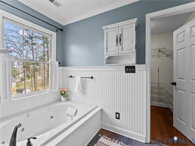 364 Poplar Dr, Louisa, VA 23093