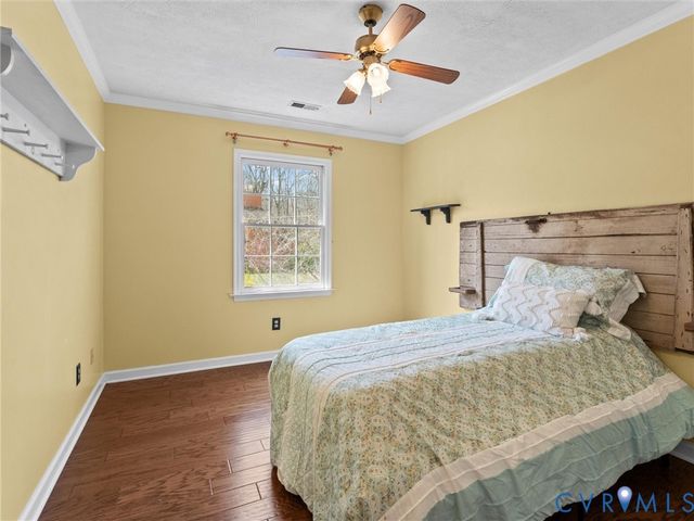 364 Poplar Dr, Louisa, VA 23093
