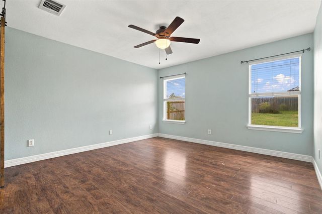 208 Rock Hound LN, Liberty Hill, TX 78642