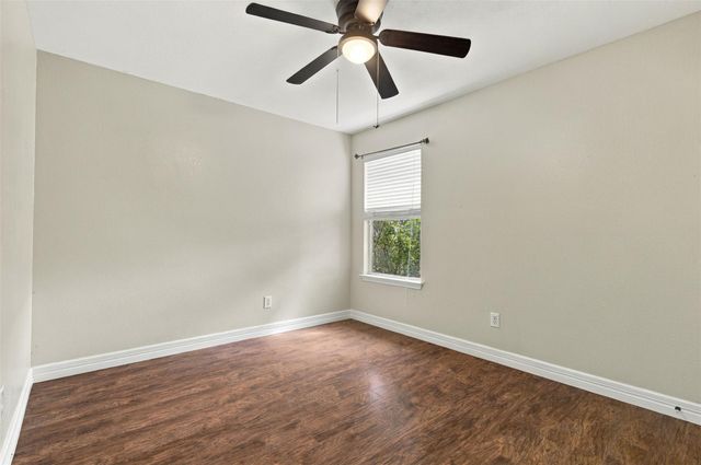 208 Rock Hound LN, Liberty Hill, TX 78642