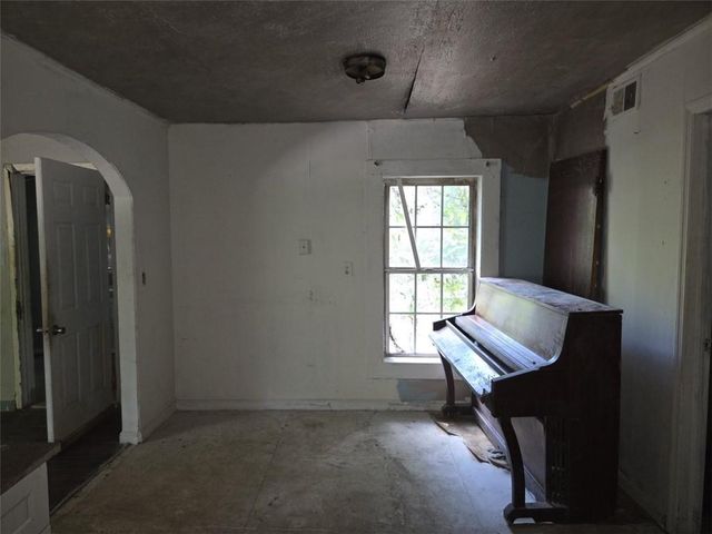 1886 Charles Place NW, Atlanta, GA 30318