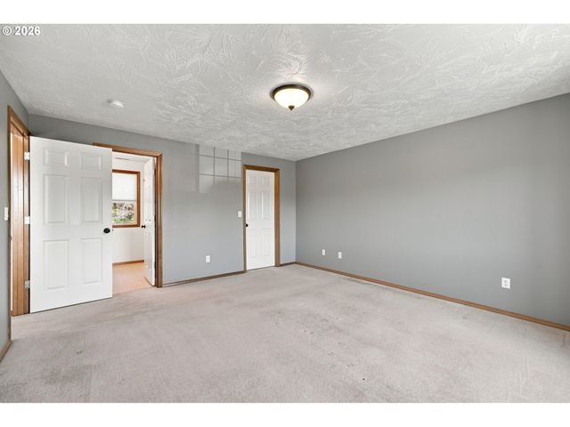 13073 SMOKE TREE Pl, Oregon City, OR 97045