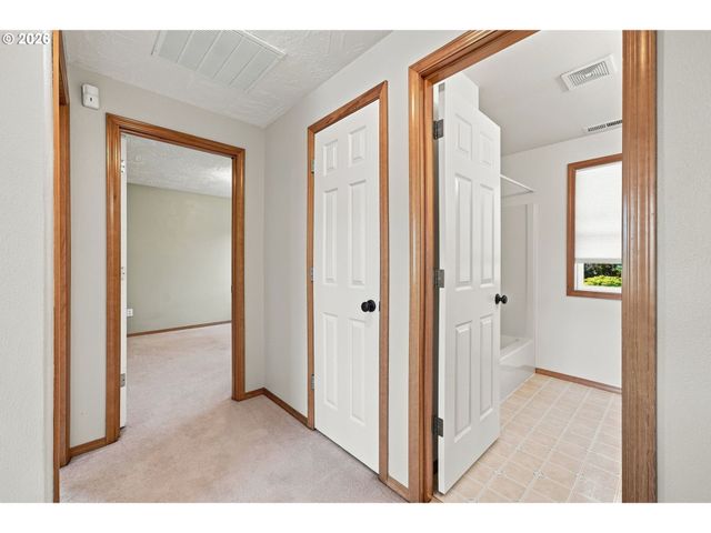 13073 SMOKE TREE Pl, Oregon City, OR 97045