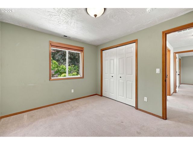 13073 SMOKE TREE Pl, Oregon City, OR 97045