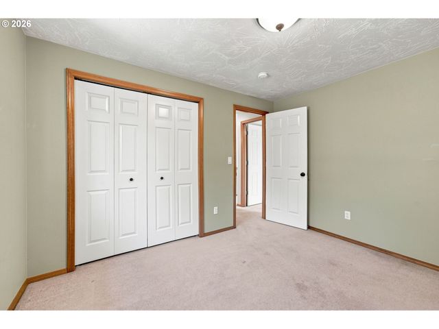 13073 SMOKE TREE Pl, Oregon City, OR 97045