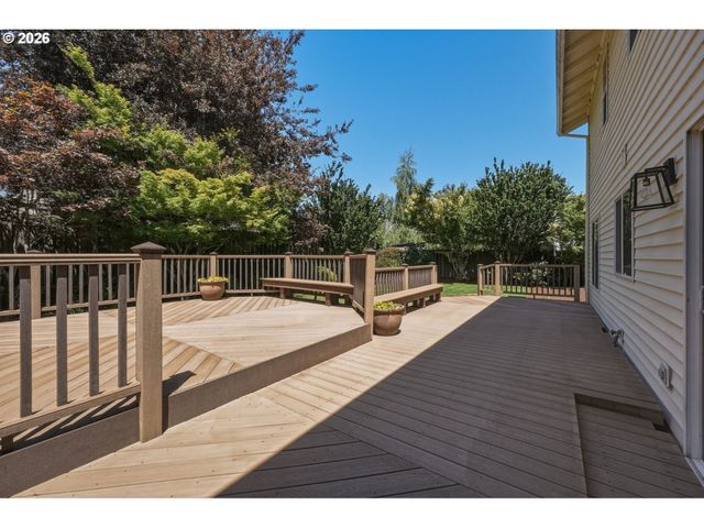 13073 SMOKE TREE Pl, Oregon City, OR 97045