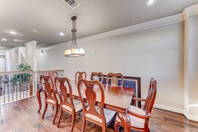 1325 W 24th Street D, Houston, TX 77008