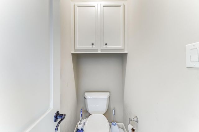 1325 W 24th Street D, Houston, TX 77008