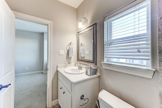 1325 W 24th Street D, Houston, TX 77008