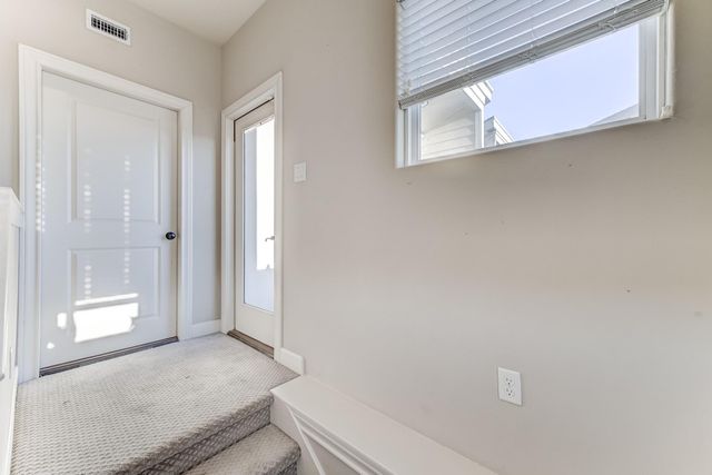 1325 W 24th Street D, Houston, TX 77008