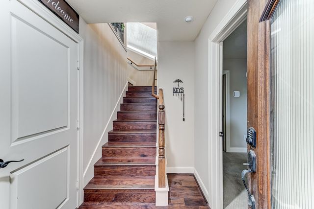 1325 W 24th Street D, Houston, TX 77008