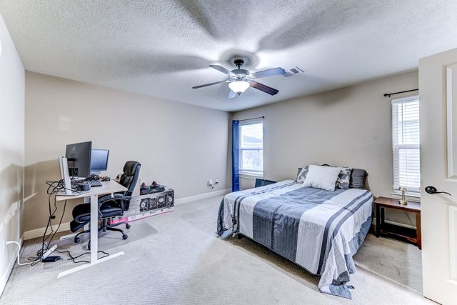 1325 W 24th Street D, Houston, TX 77008